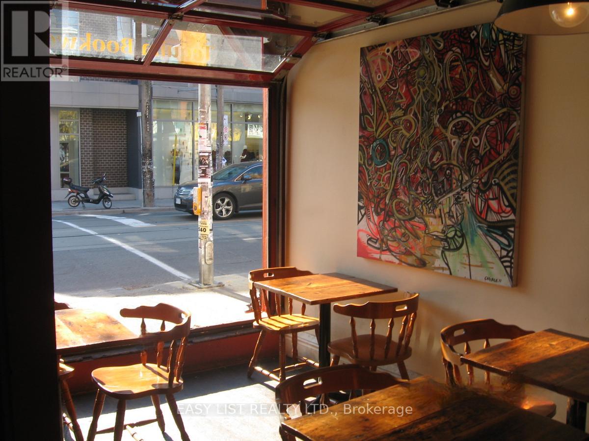 512 Queen Street W Property Photo 5