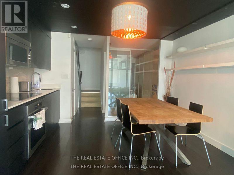 G9 - 112 Fort York Boulevard Property Photo 3