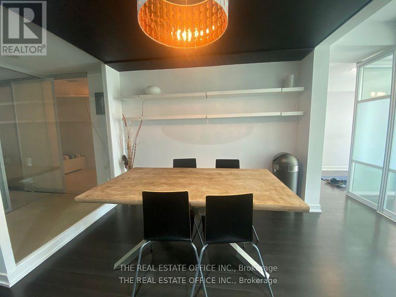 G9 - 112 Fort York Boulevard Property Photo 4