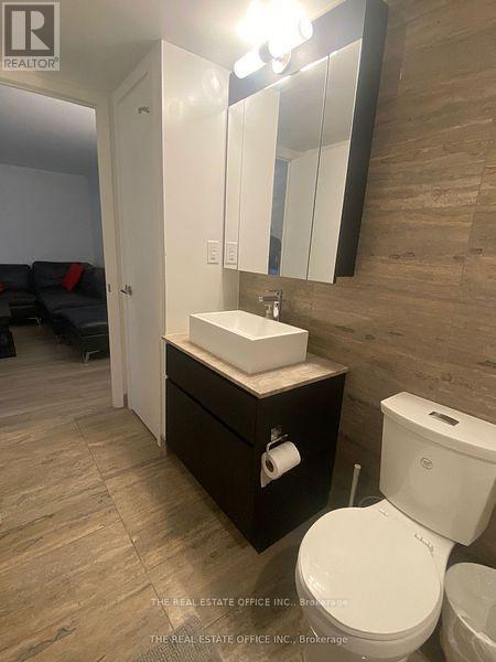 G9 - 112 Fort York Boulevard Property Photo 15