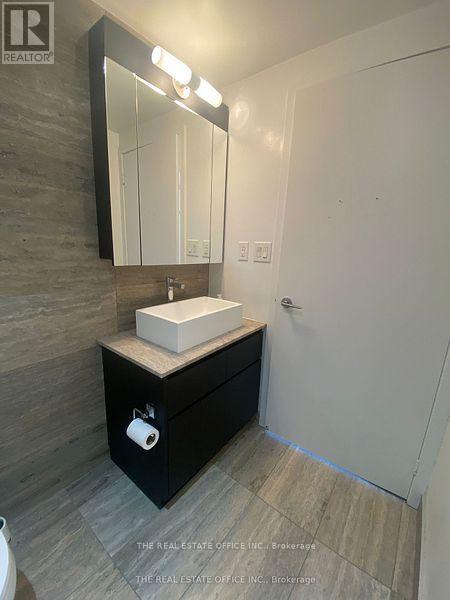 G9 - 112 Fort York Boulevard Property Photo 28