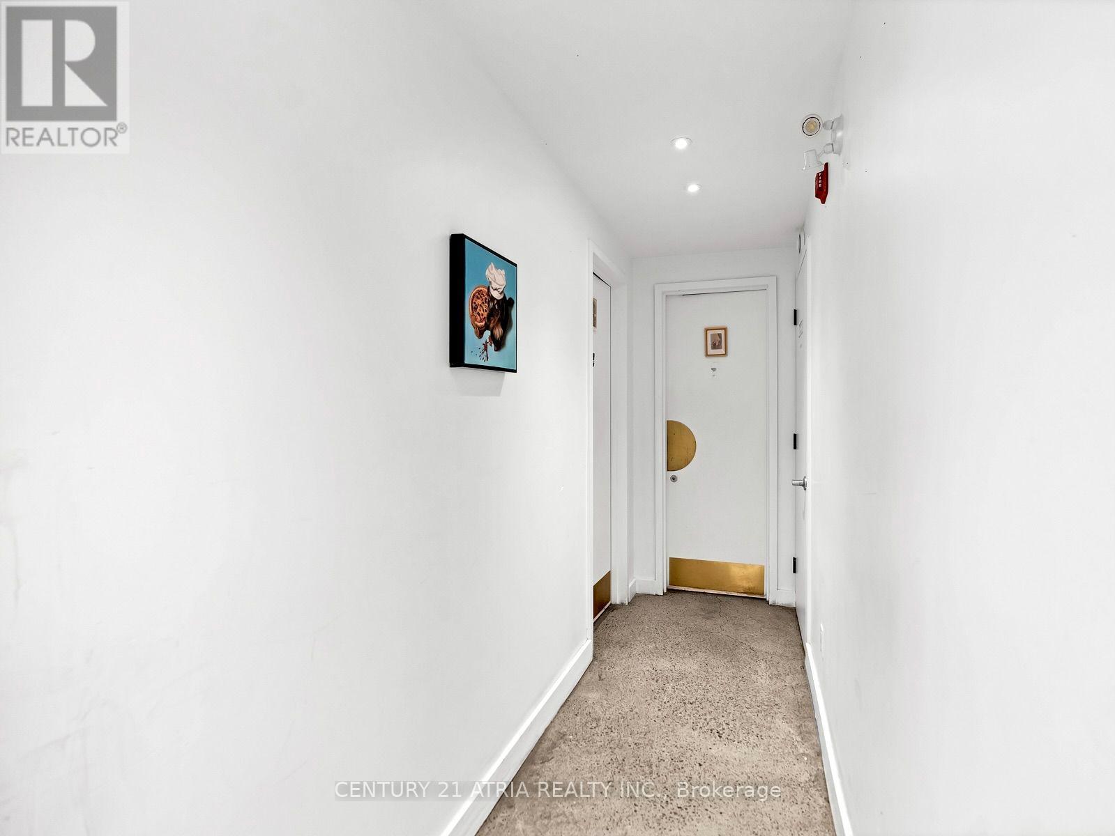 611 College Street Property Photo 12