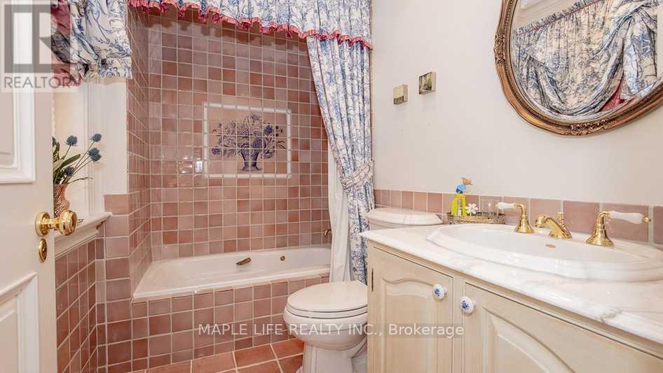 11 Dewbourne Avenue Property Photo 21