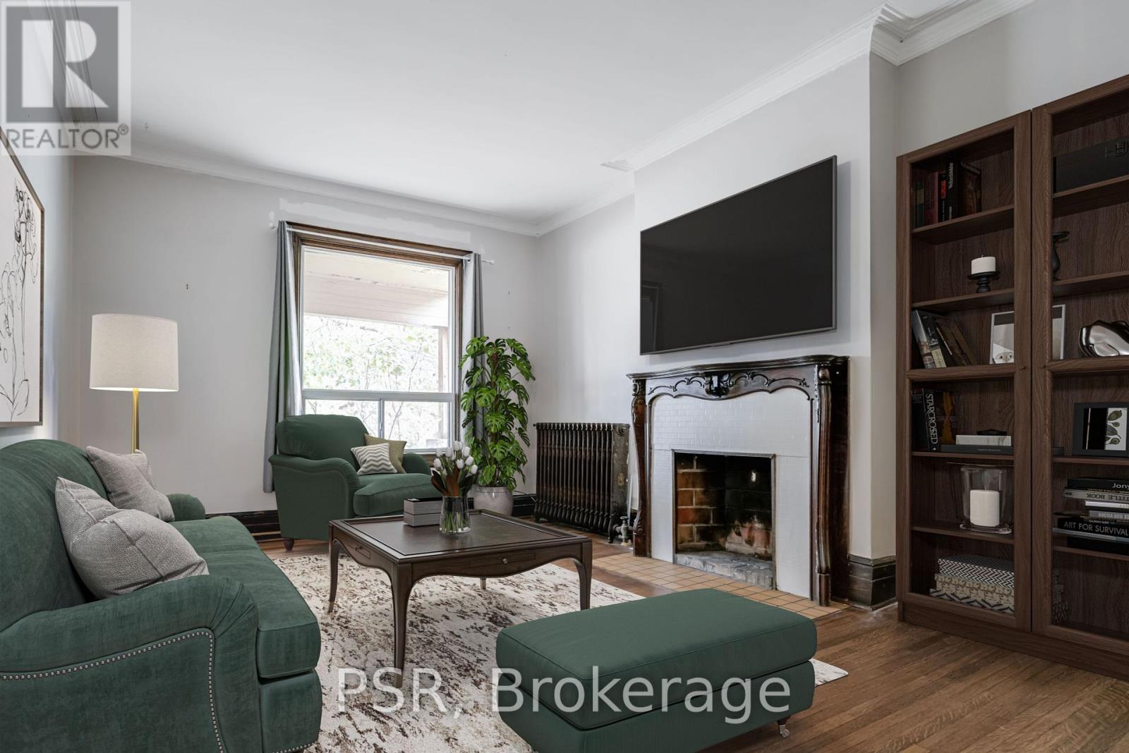 200 - 678 Huron Street Property Photo 1
