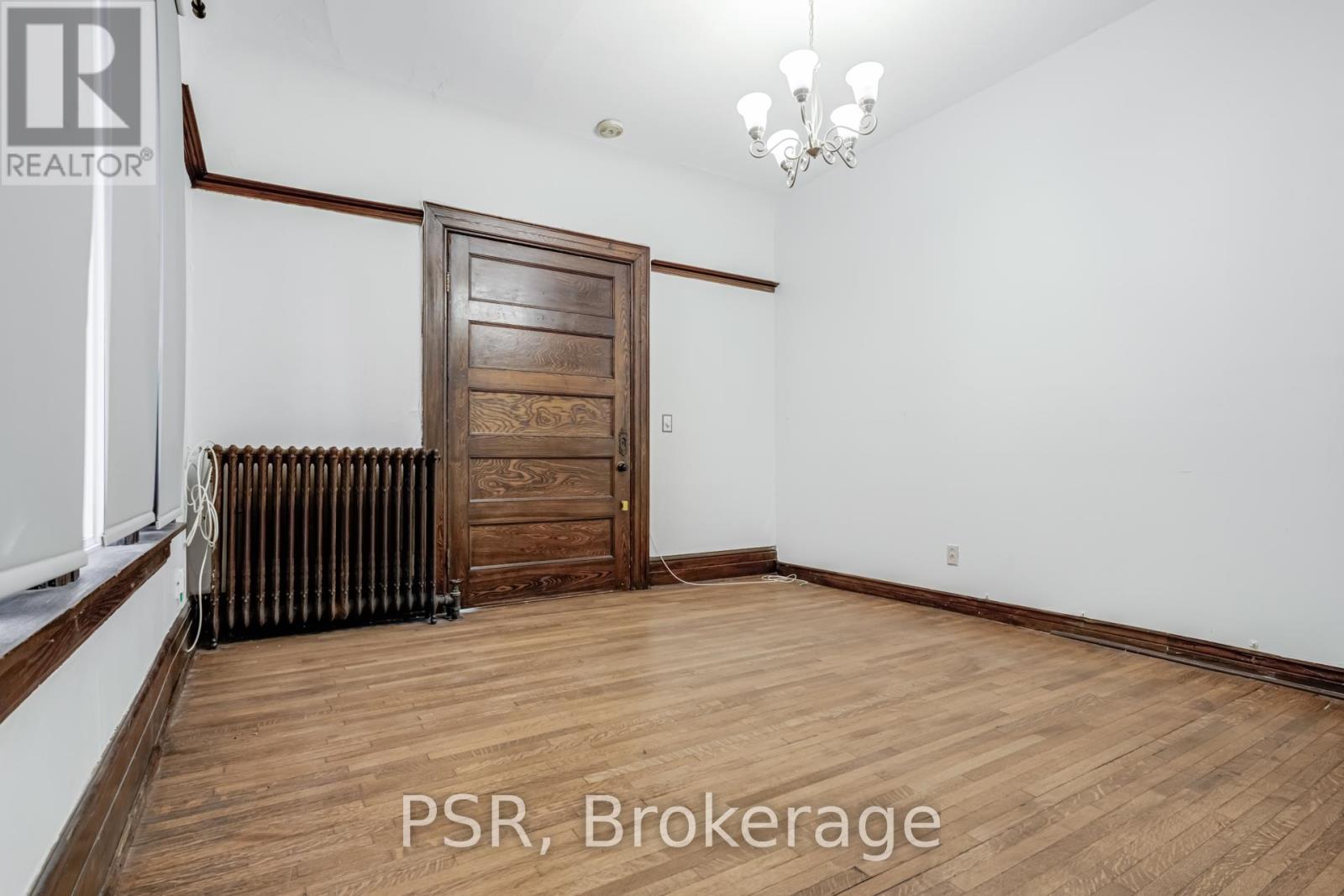 200 - 678 Huron Street Property Photo 9