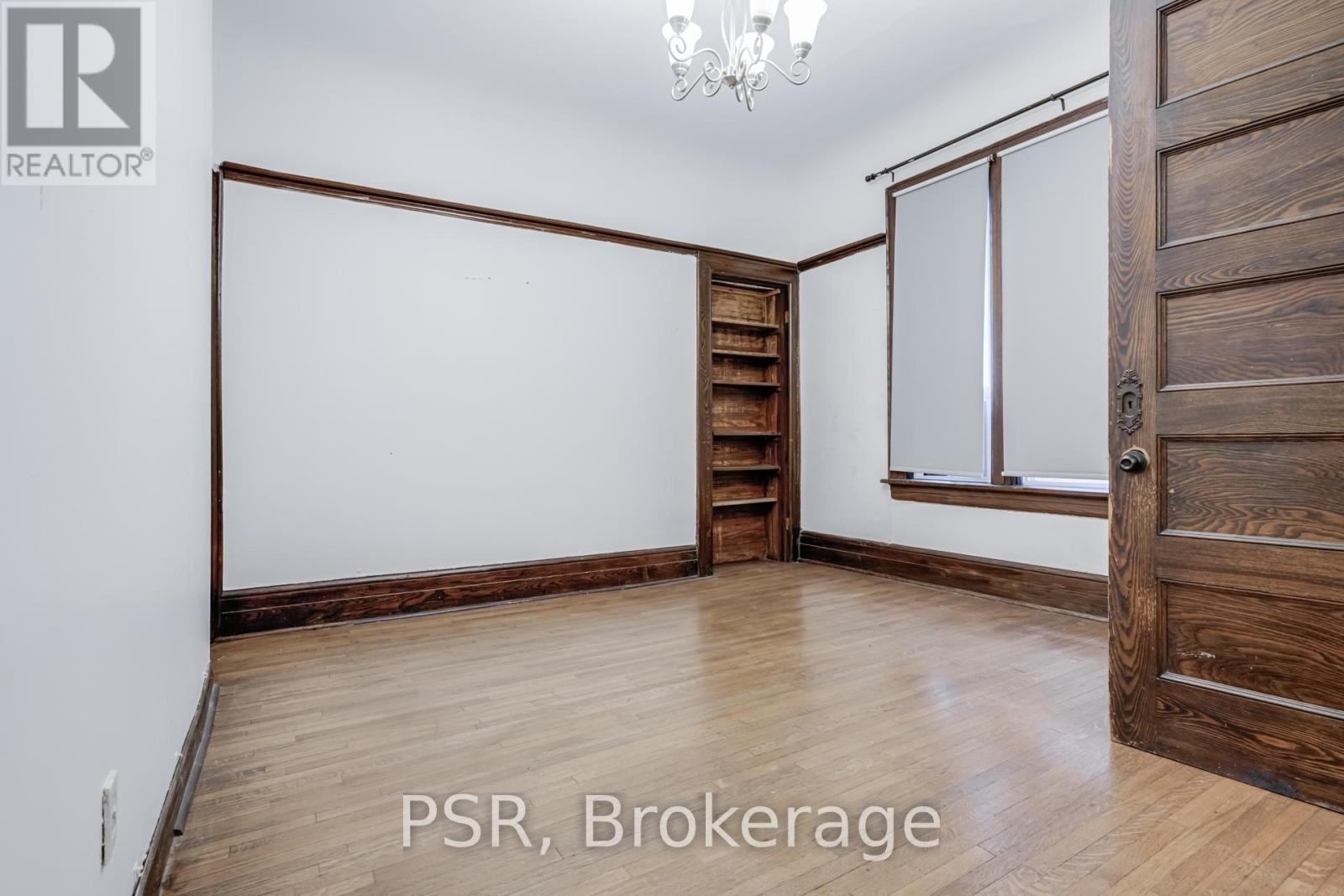 200 - 678 Huron Street Property Photo 11