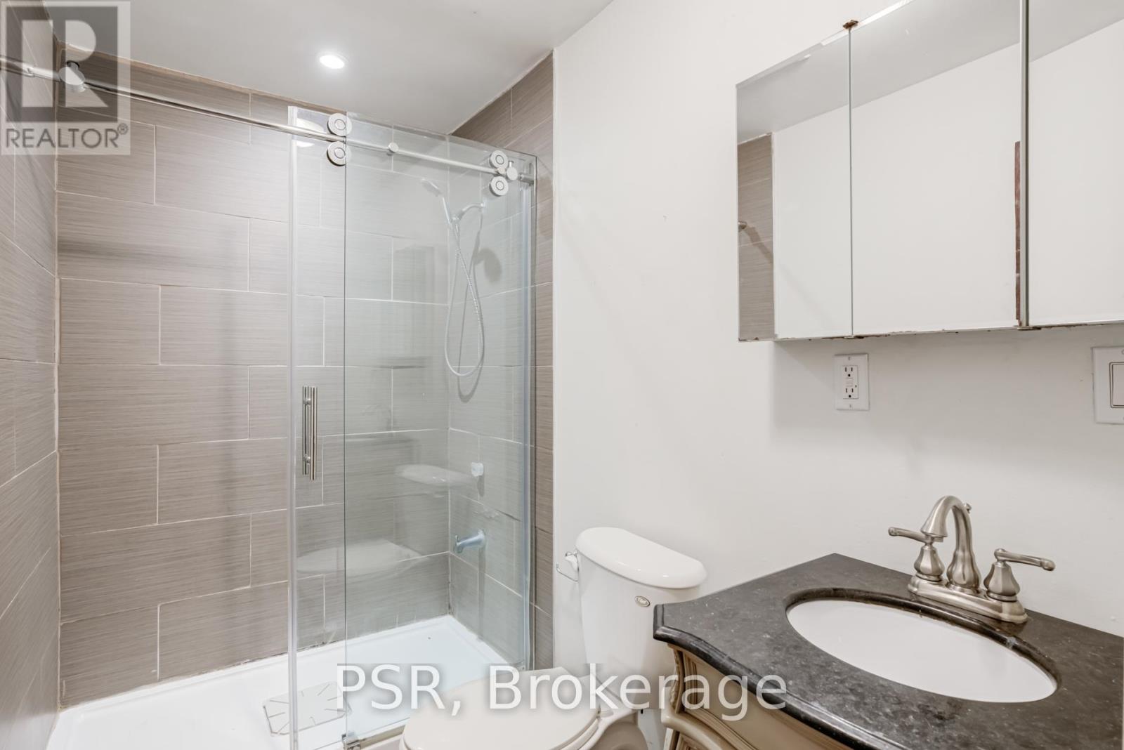 200 - 678 Huron Street Property Photo 15