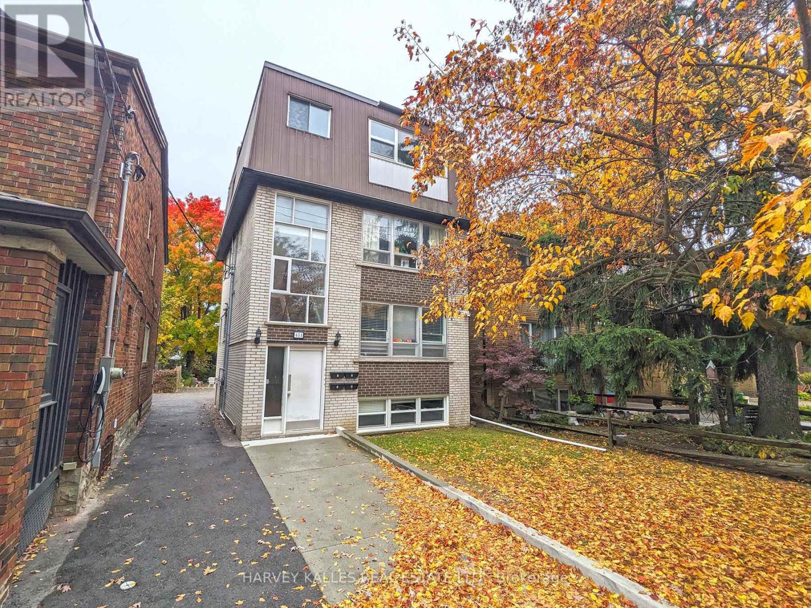4 - 431 Balliol Street Property Photo 1
