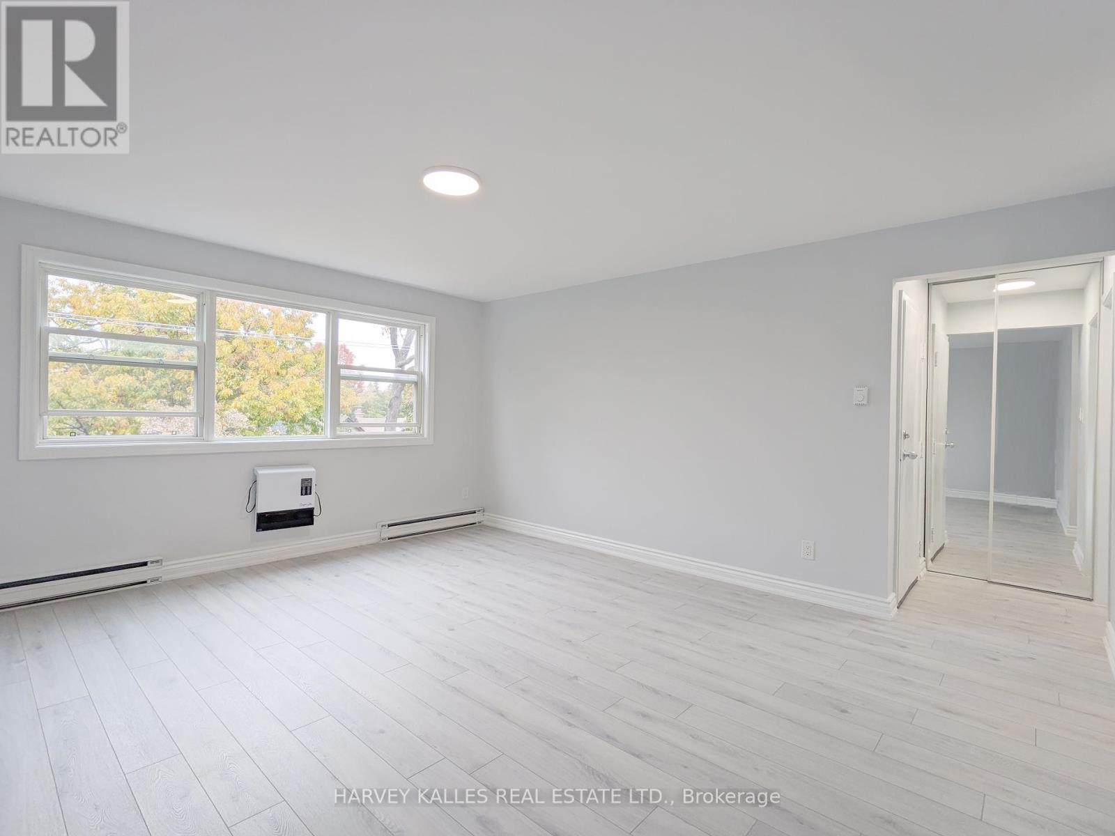 4 - 431 Balliol Street Property Photo 4