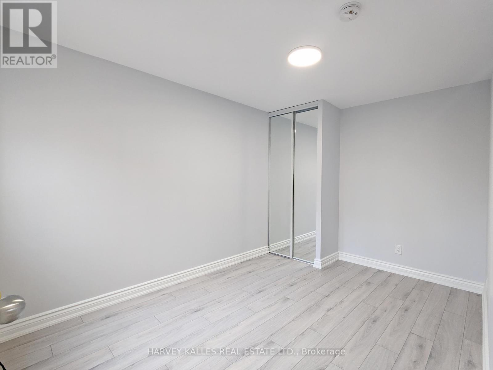 4 - 431 Balliol Street Property Photo 11