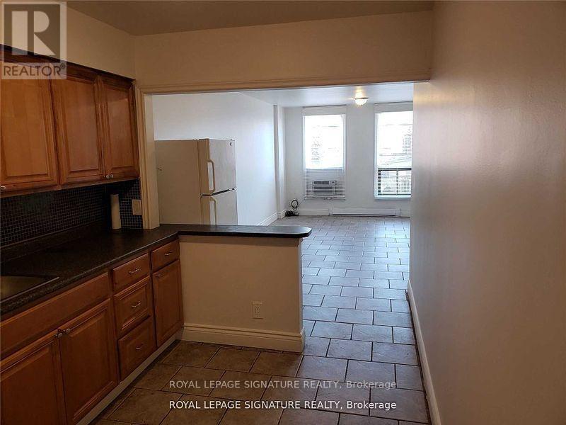 2 - 272 Parliament Street Property Photo 1