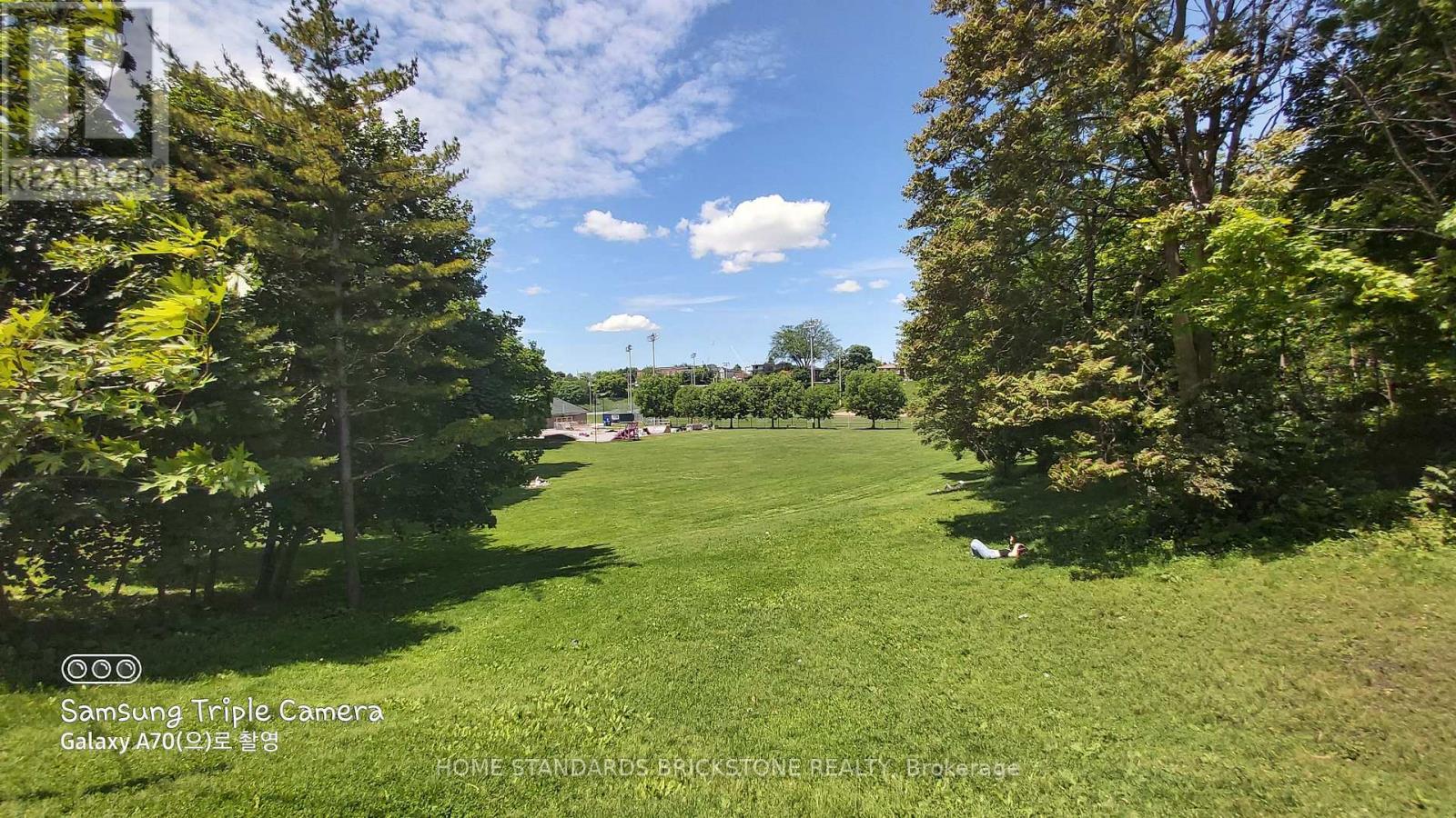 100 - 721 Bloor Street W Property Photo 13