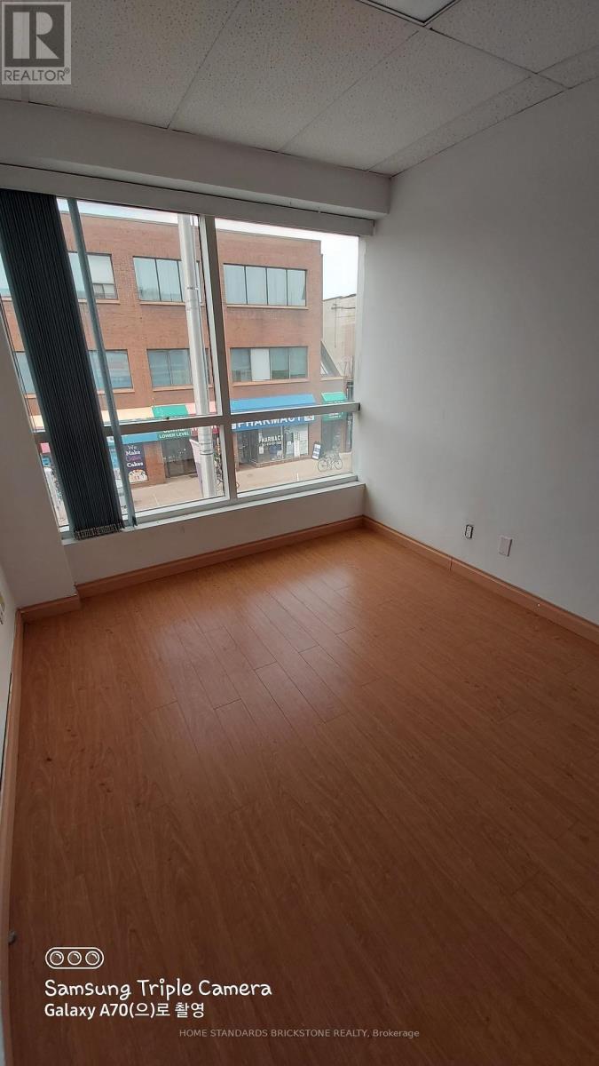 202 - 719 Bloor Street W Property Photo 2