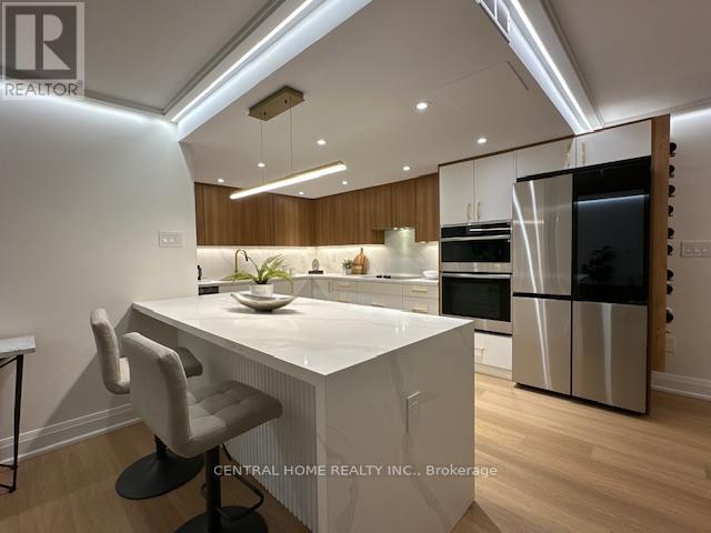 807 - 3900 Yonge Street Property Photo
