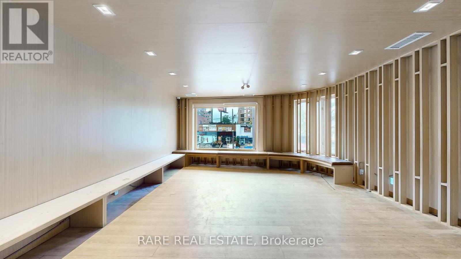 Unit 2 - 4909 Yonge Street Property Photo 2