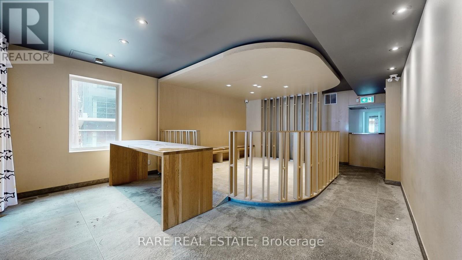 Unit 2 - 4909 Yonge Street Property Photo 8
