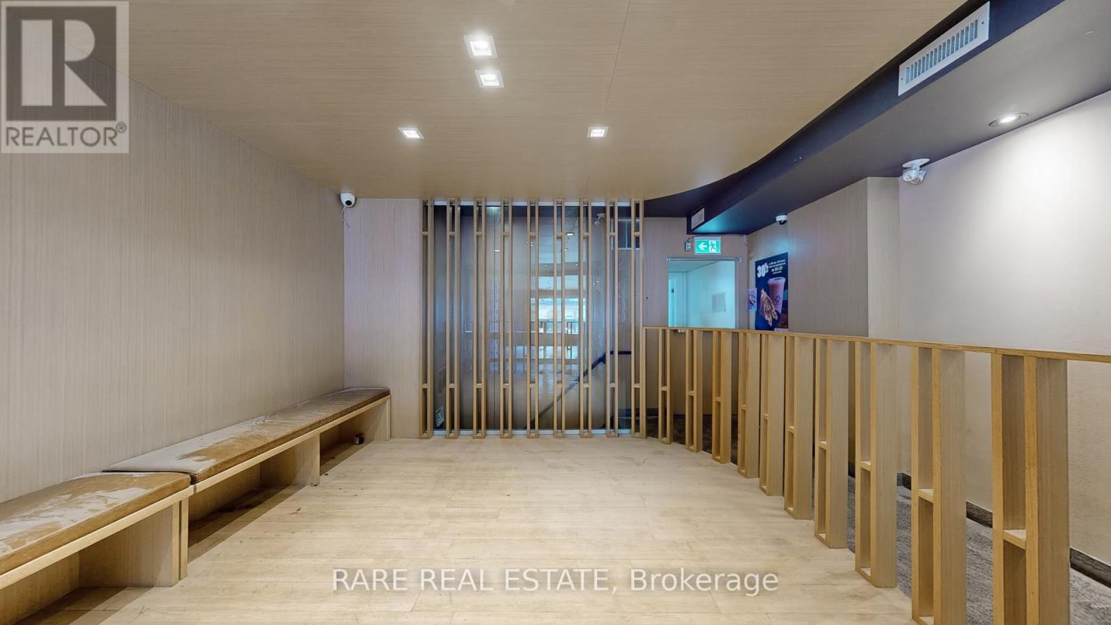 Unit 2 - 4909 Yonge Street Property Photo 10
