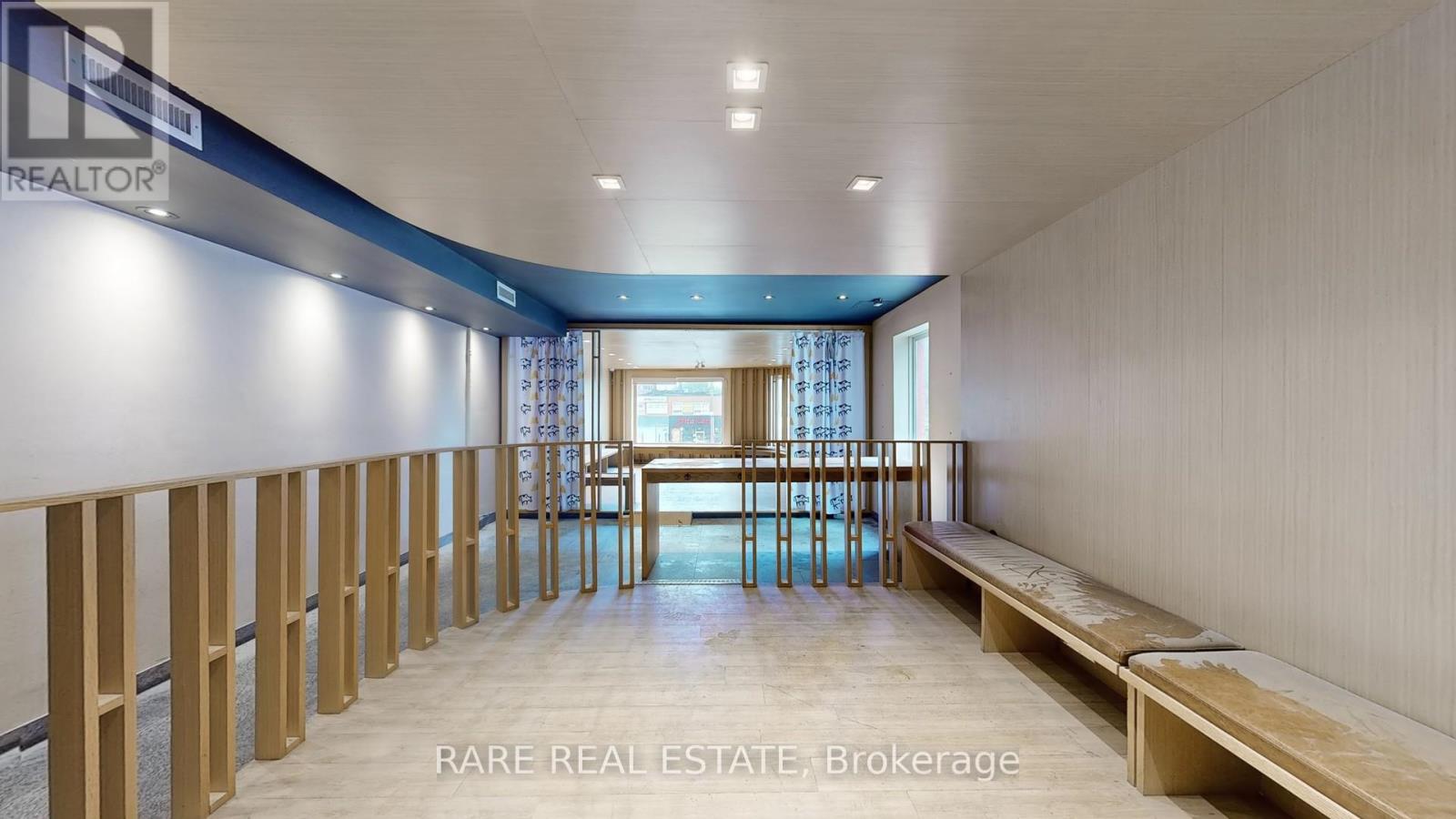 Unit 2 - 4909 Yonge Street Property Photo 16