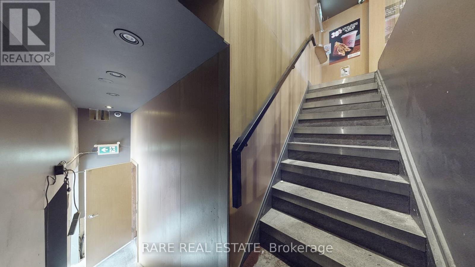 Unit 2 - 4909 Yonge Street Property Photo 19