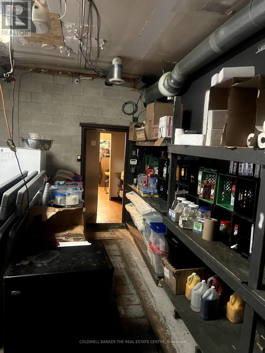 810 College Street Property Photo 12