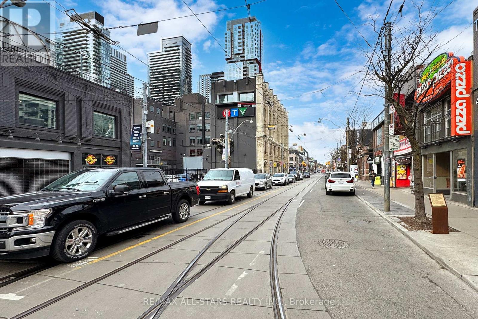 201 - 10-14 Mccaul Street W Property Photo 10