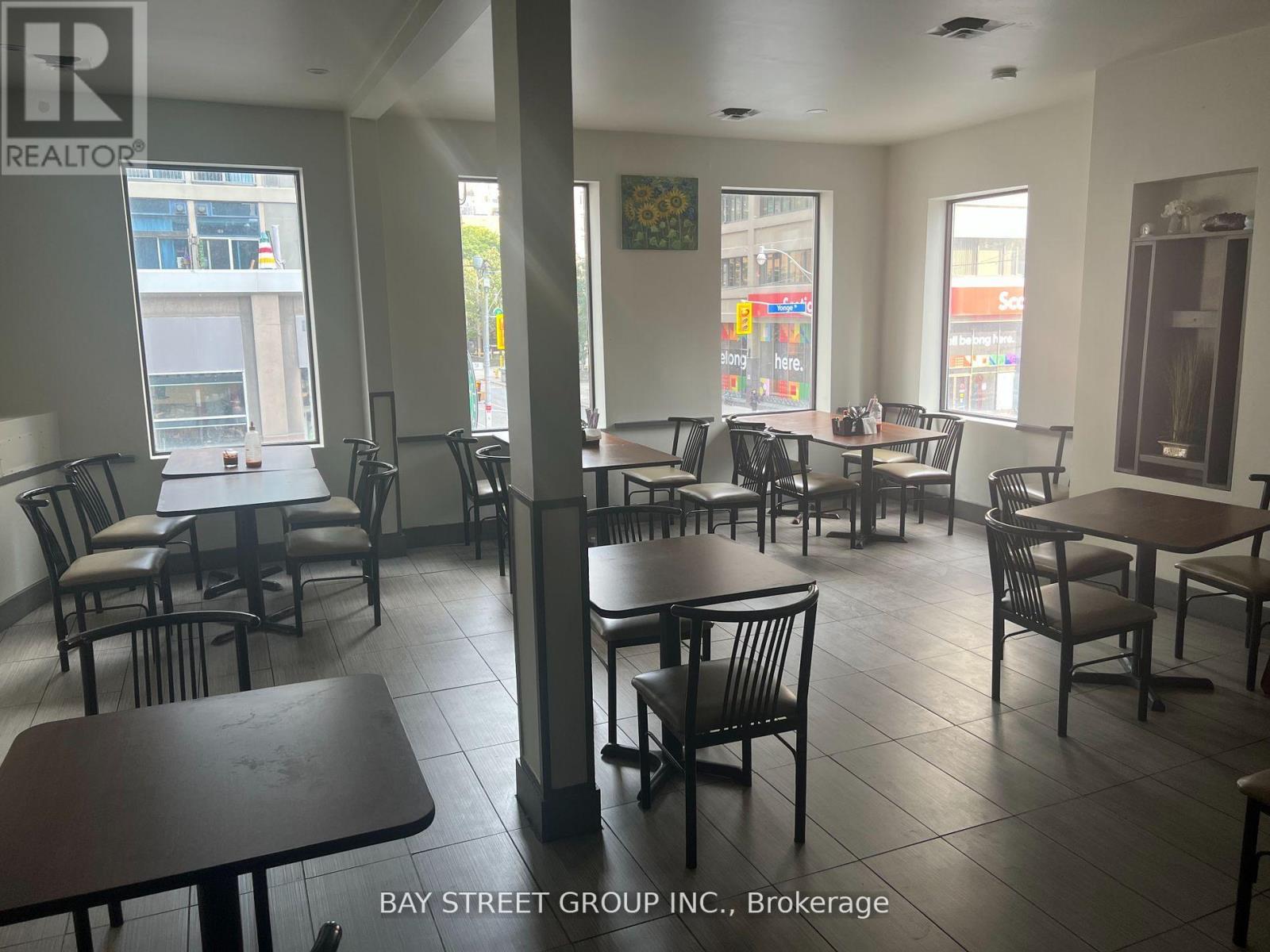 570 Yonge Street Property Photo 9