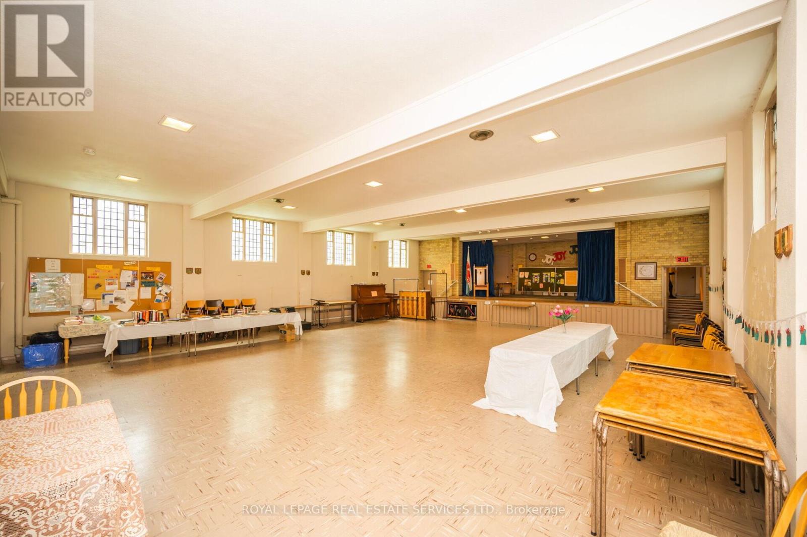 31/33 Melrose Avenue Property Photo 11