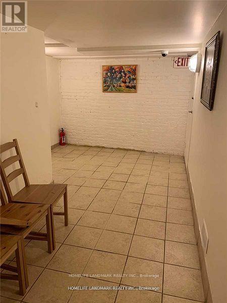 3238 Yonge Street Property Photo 6