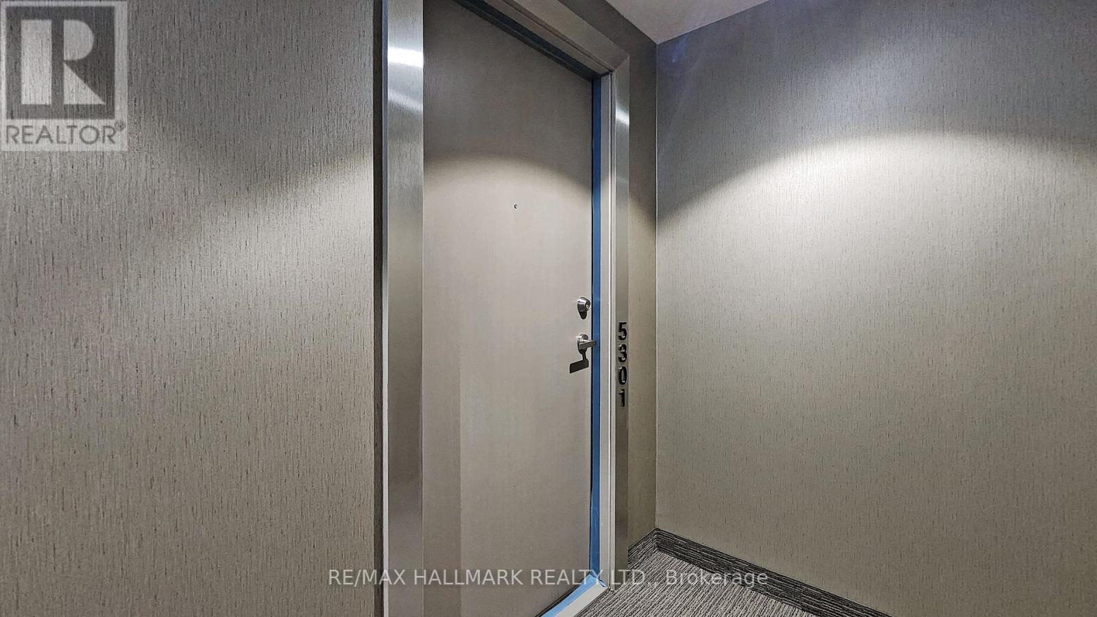 5301 - 100 Harbour Street Property Photo 6