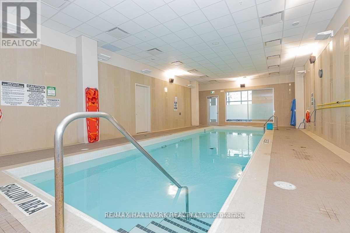 5301 - 100 Harbour Street Property Photo 25