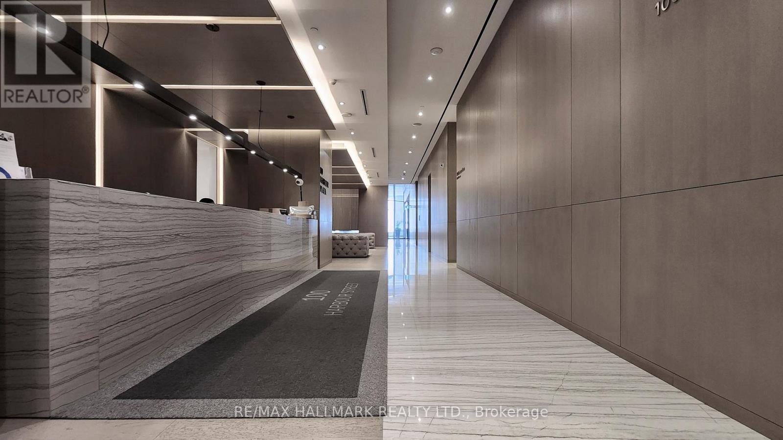 5301 - 100 Harbour Street Property Photo 28