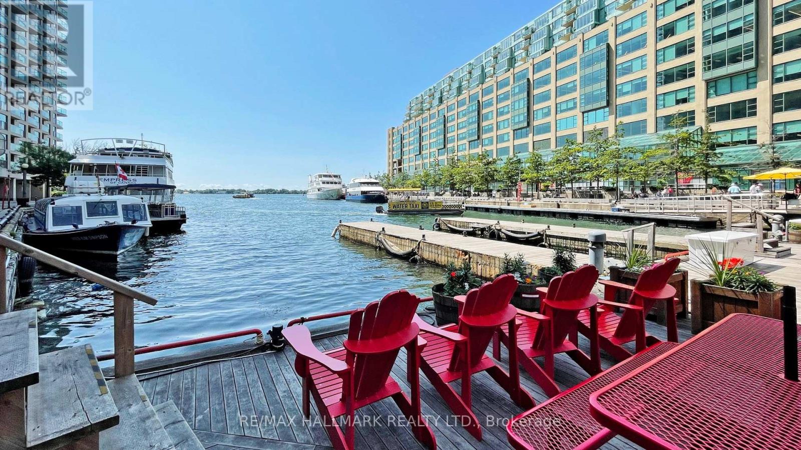 5301 - 100 Harbour Street Property Photo 31