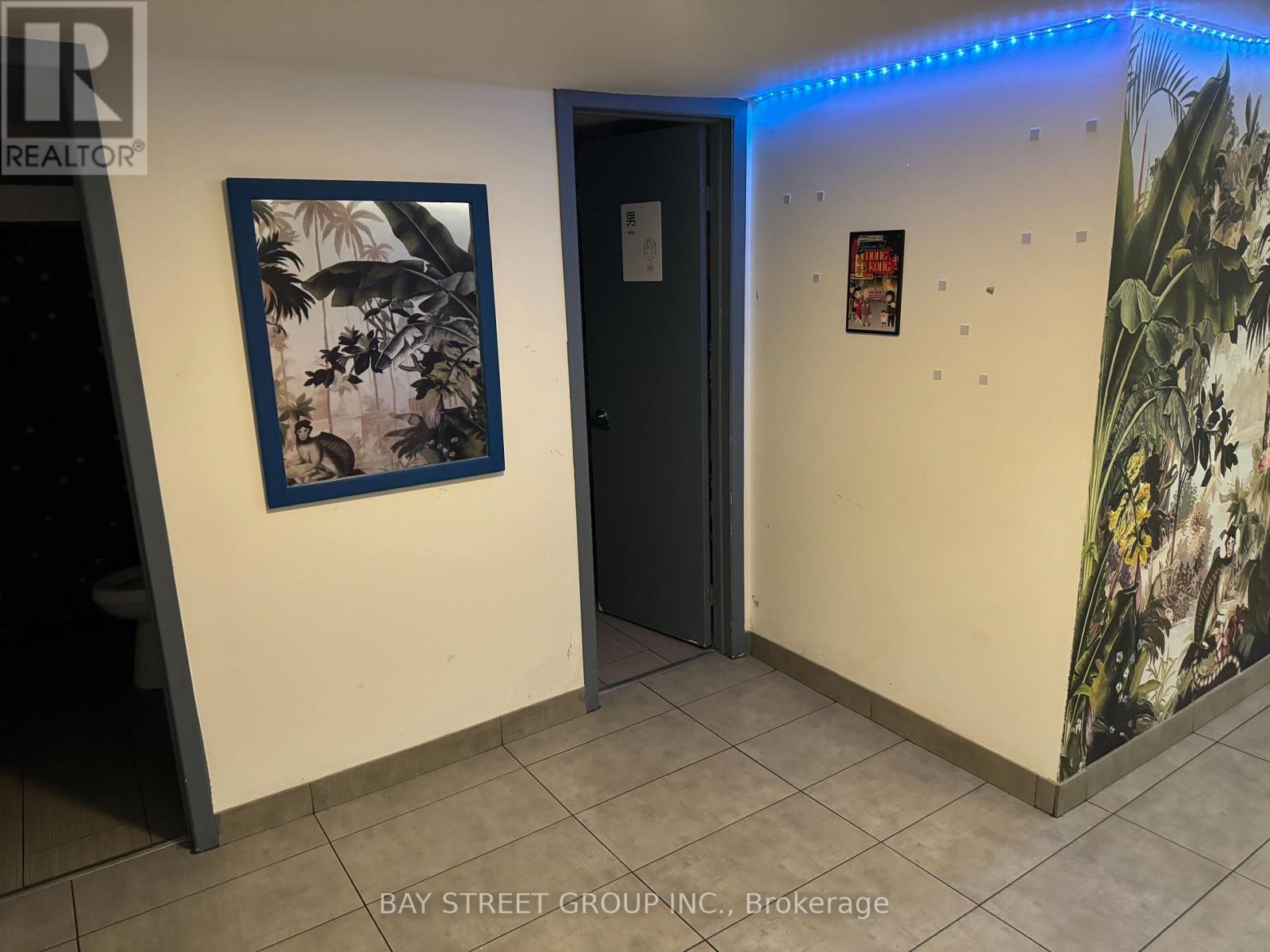 5457 Yonge Street Property Photo 8