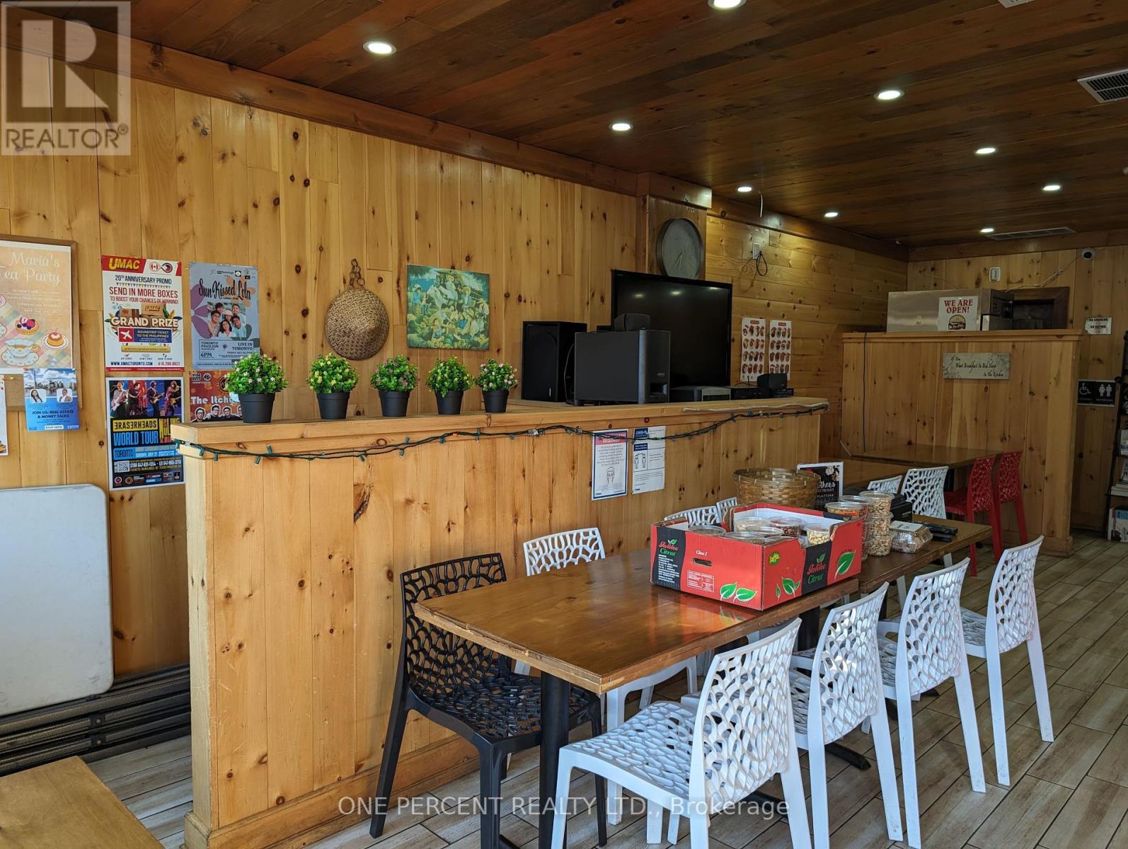 3795 Bathurst Street Property Photo 4