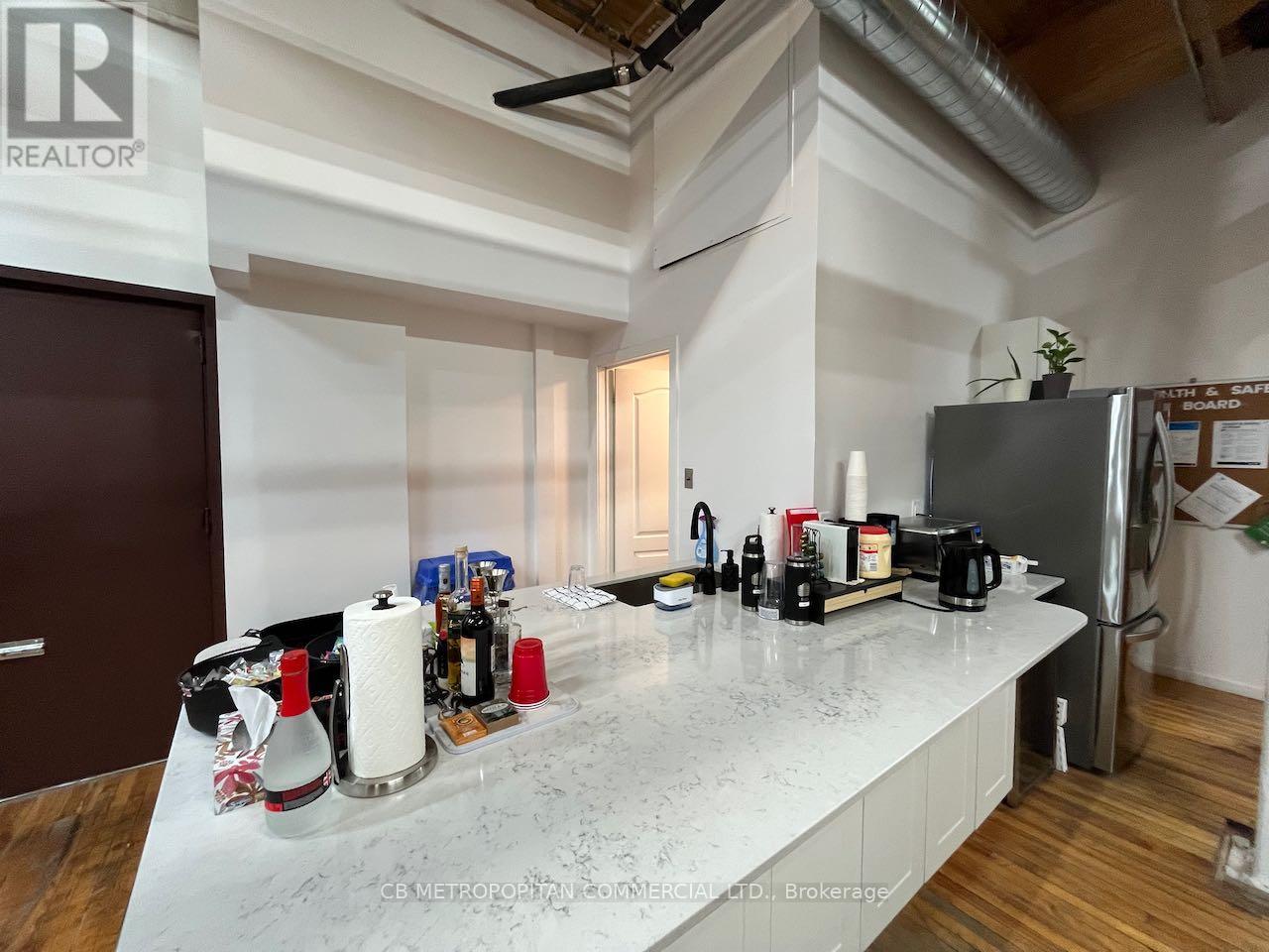 340 - 76 Richmond Street E Property Photo 12