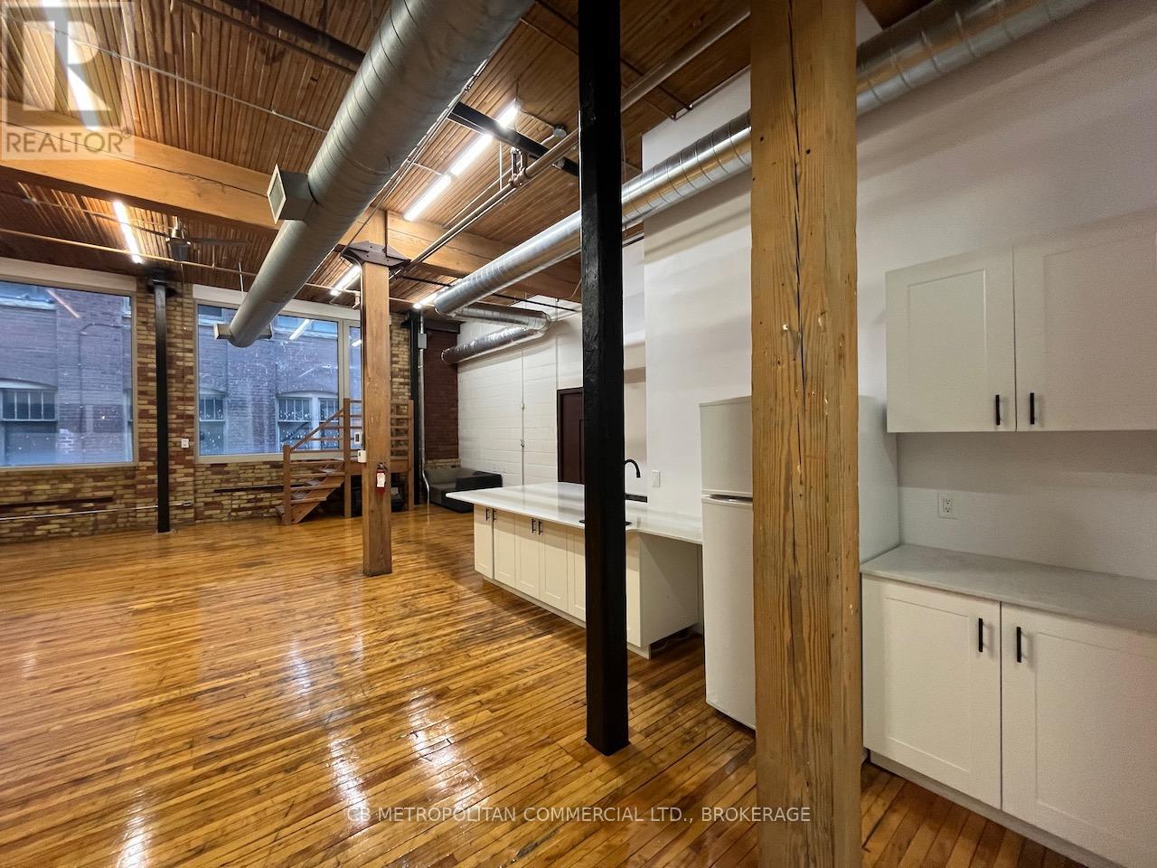 350 - 76 Richmond Street E Property Photo 4