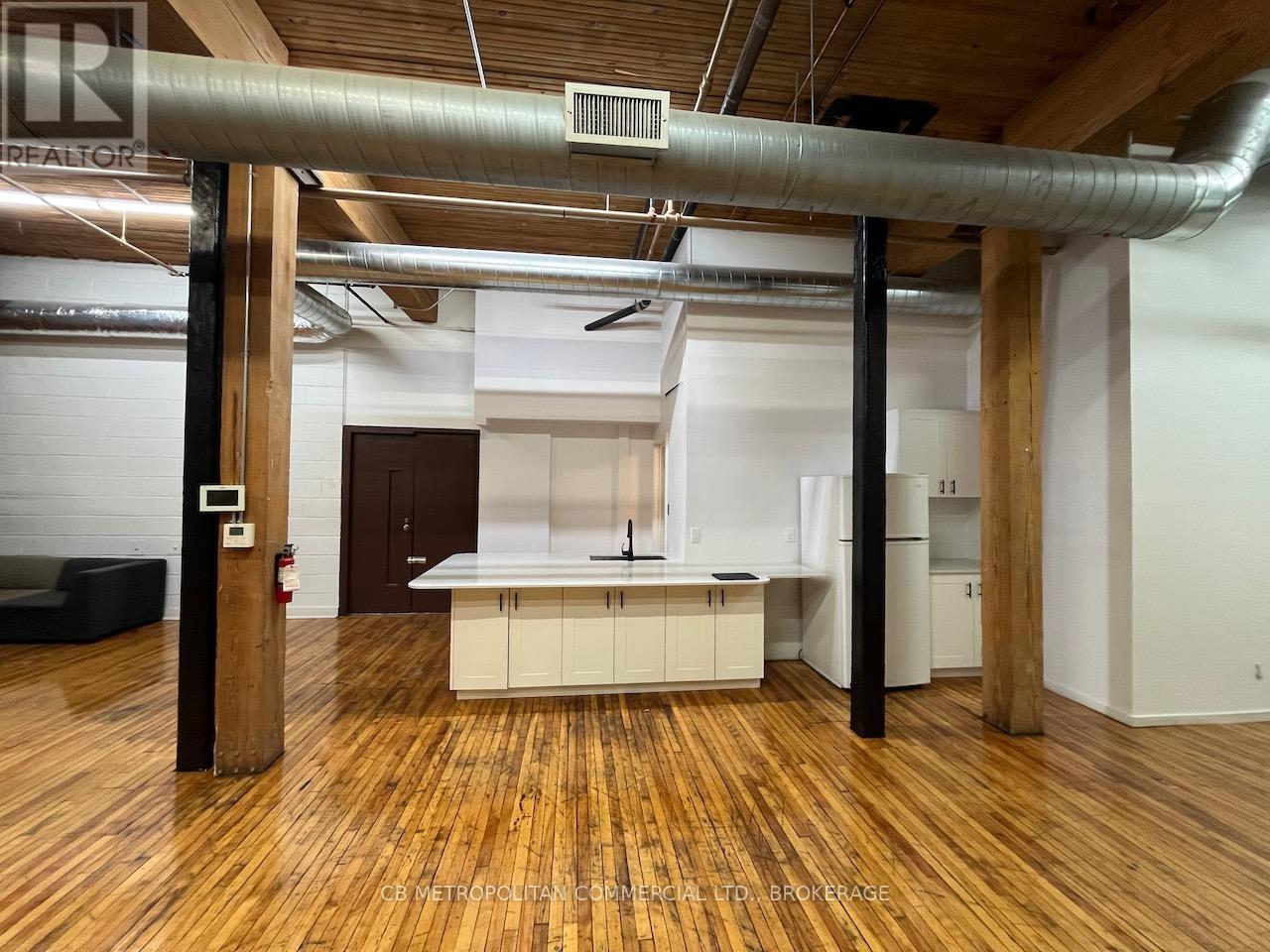 350 - 76 Richmond Street E Property Photo 5