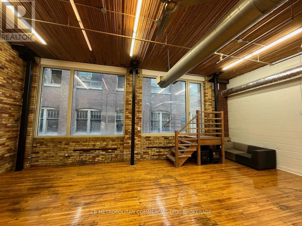 350 - 76 Richmond Street E Property Photo 8