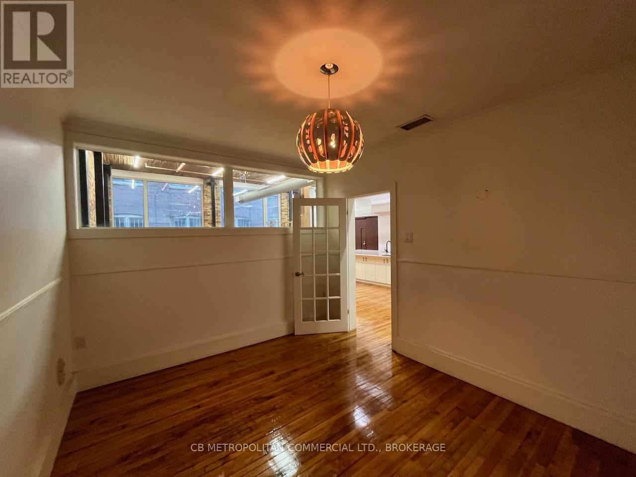 350 - 76 Richmond Street E Property Photo 12