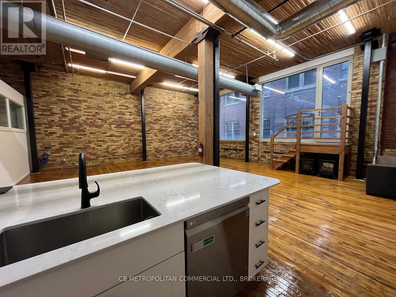 350 - 76 Richmond Street E Property Photo 15