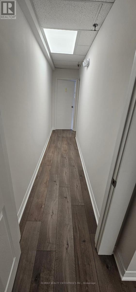202 - 670 Bloor Street W Property Photo 4