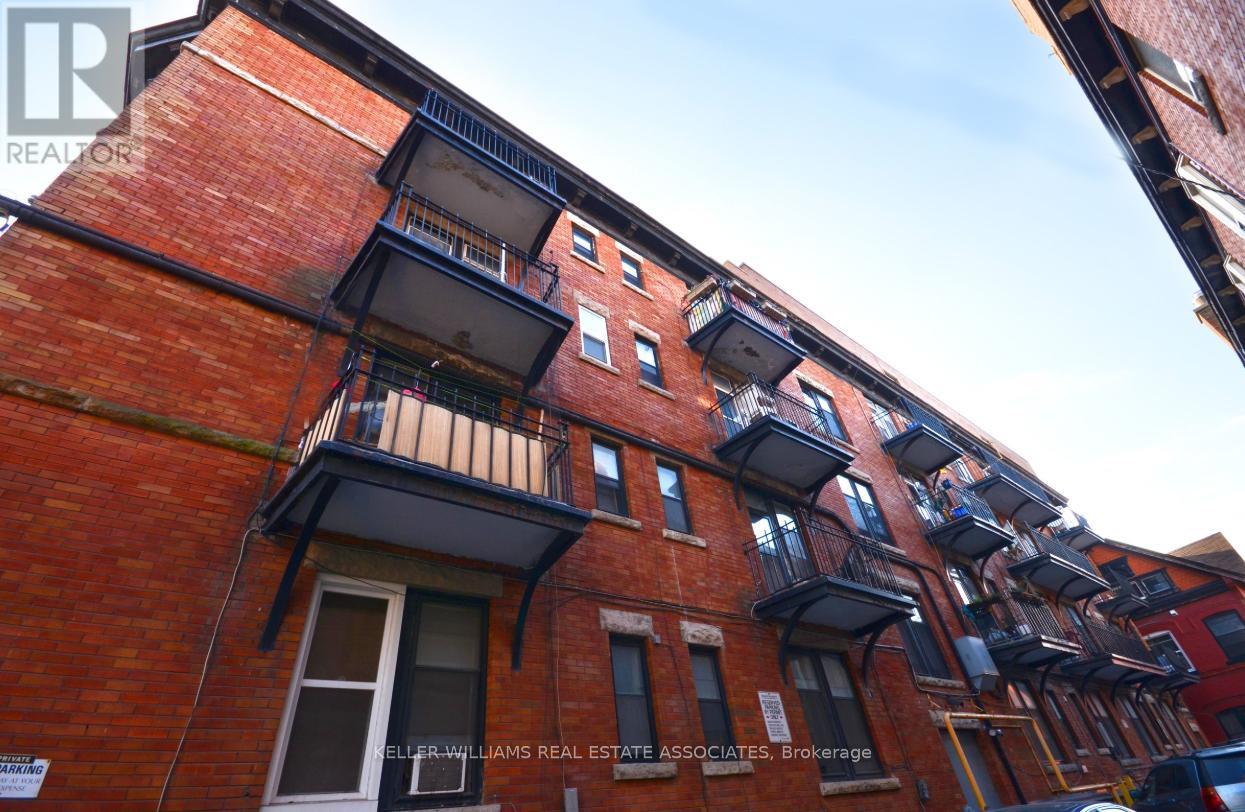 307 - 160 Huron Street Property Photo 7