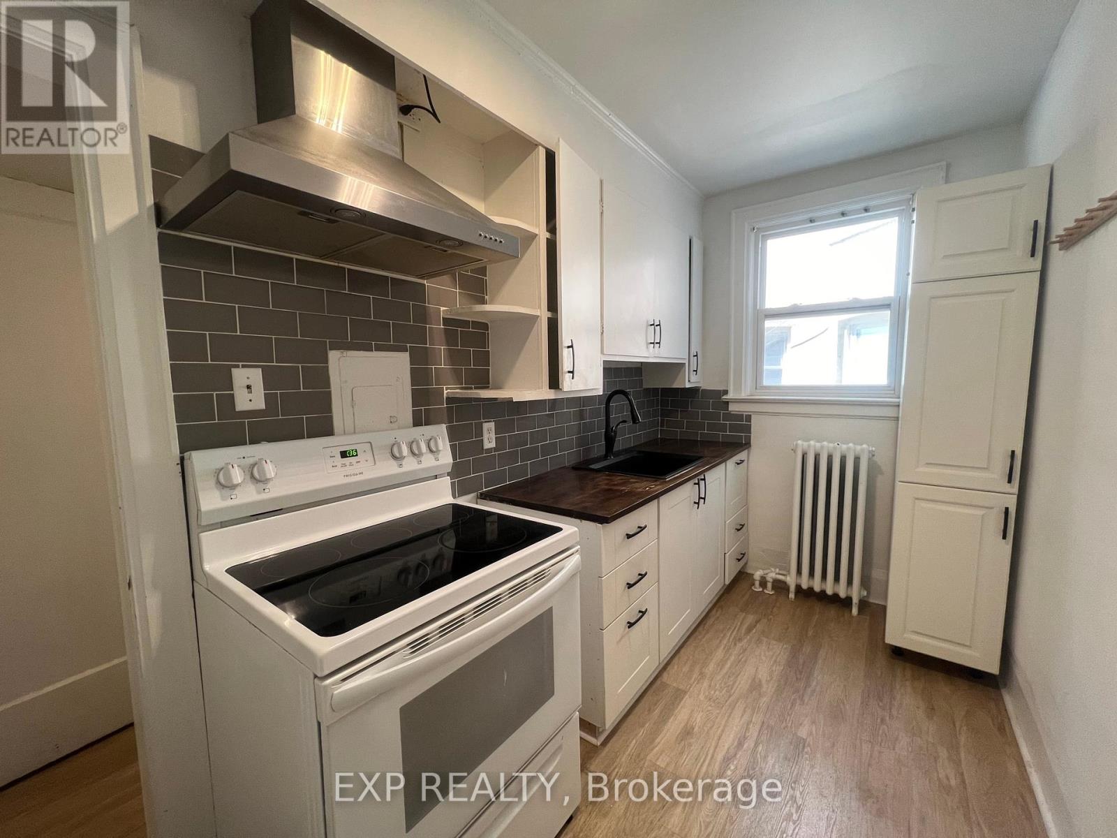 6 - 102 Greensides Avenue Property Photo 6