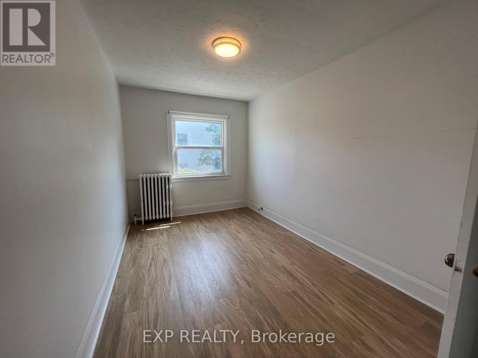 6 - 102 Greensides Avenue Property Photo 10