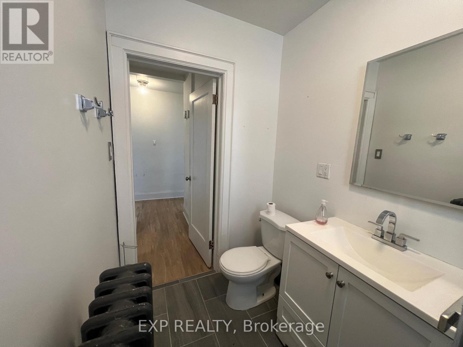 6 - 102 Greensides Avenue Property Photo 18
