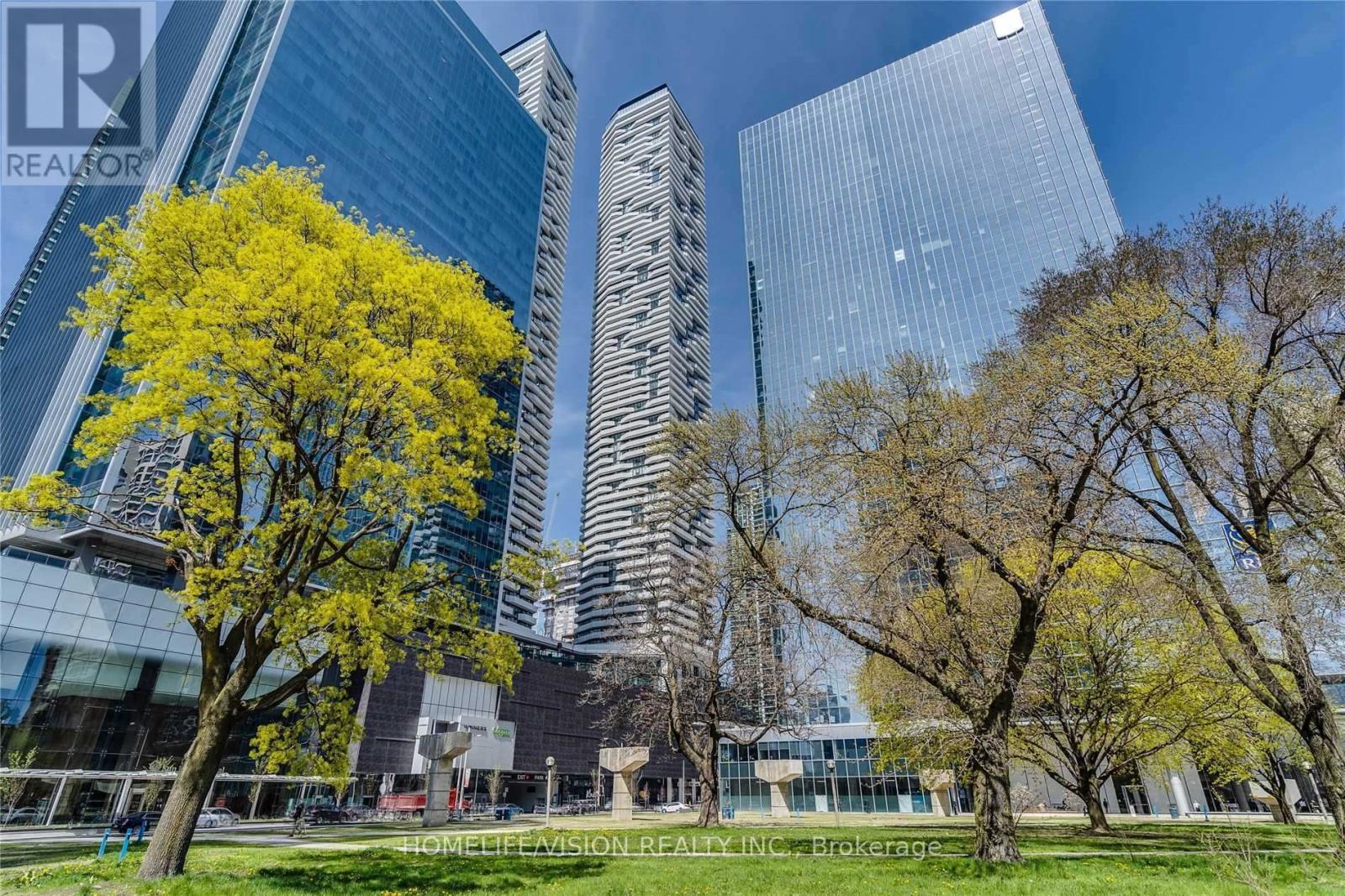 4906 - 100 Harbour Street Property Photo 2