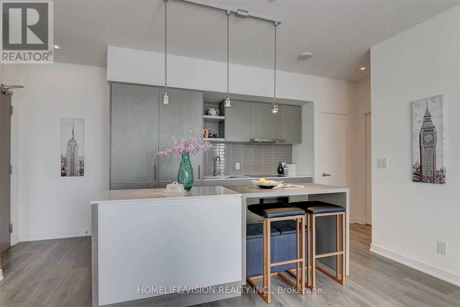 4906 - 100 Harbour Street Property Photo 7