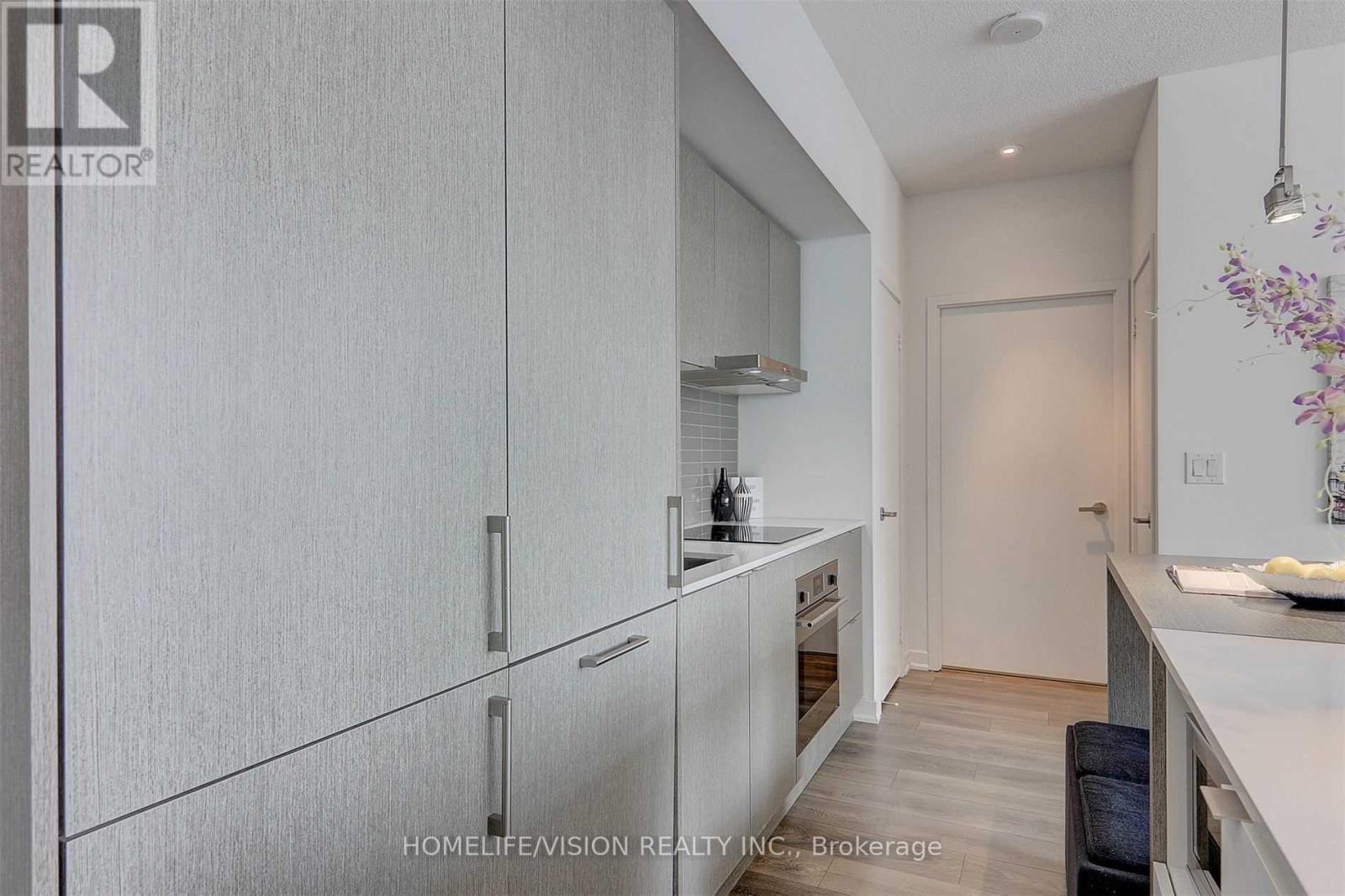 4906 - 100 Harbour Street Property Photo 10
