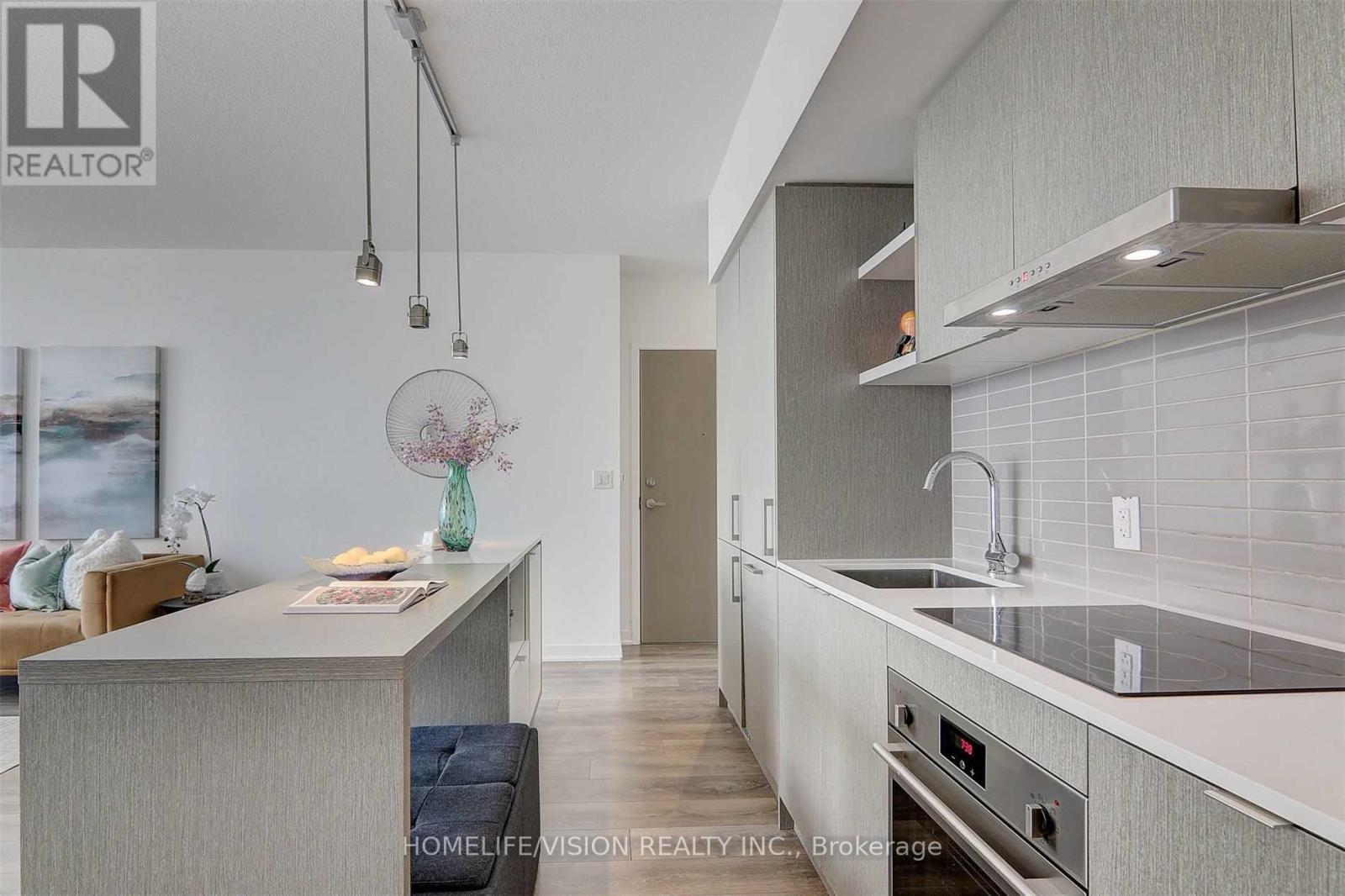 4906 - 100 Harbour Street Property Photo 12