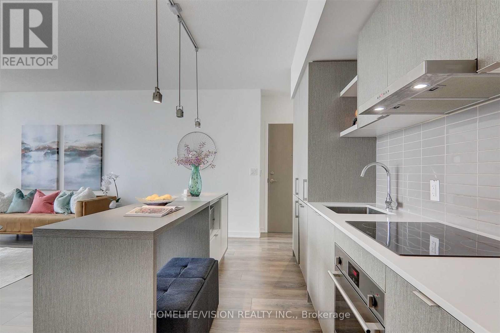 4906 - 100 Harbour Street Property Photo 14